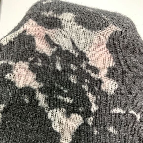 6--- Fabletics Crewneck Long Sleeve Sweatshirt Size Large - Picture 5 of 5